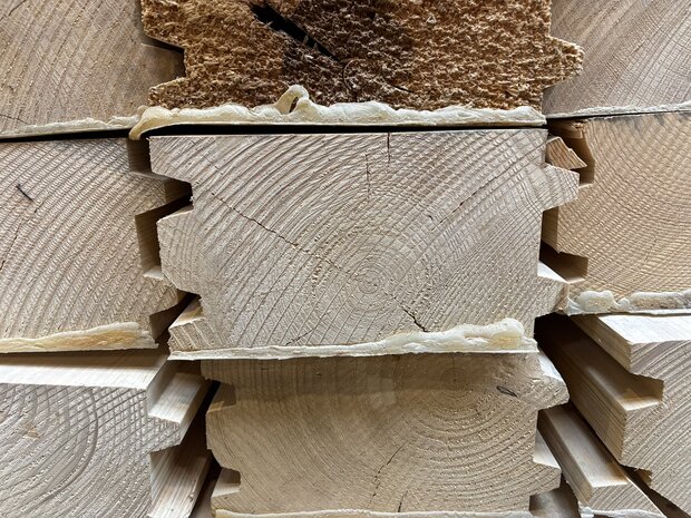 Extra dik damwand vurenhout  12x20 CM dubbel groef/mes 360 CM