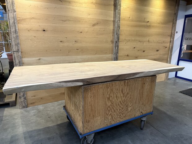 Suar boomstam tafelblad, unieke en massieve tafelblad 