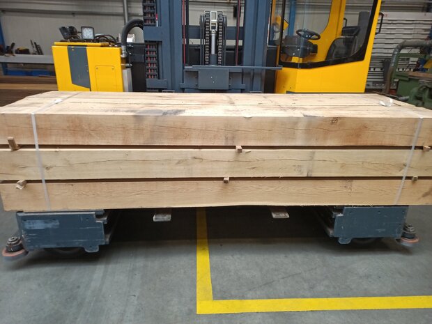 200X200mm Eiken fijnbezaagd 250cm