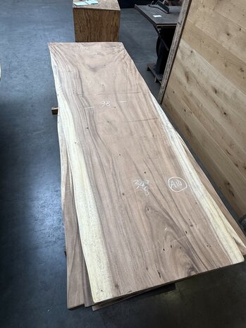 Suar boomstam tafelblad H13 100 x 300cm , unieke en massieve tafelblad