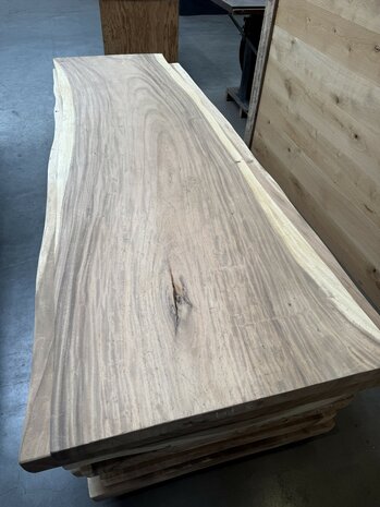 Suar boomstam tafelblad A14 100 x 300cm , unieke en massieve tafelblad