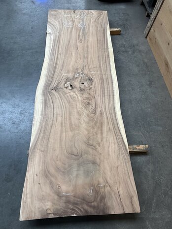 Suar boomstam tafelblad A10 100 x 300cm , unieke en massieve tafelblad
