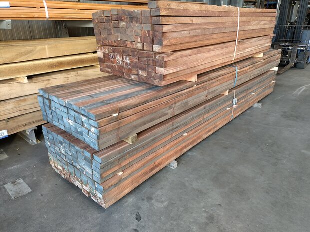 50x100 mm hardhout fijn bezaagd 600cm