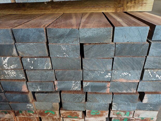 50x100 mm hardhout fijn bezaagd 600cm