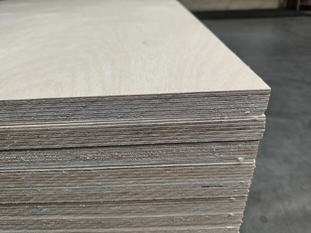 18mm berken multiplex 125x250cm BB/BB
