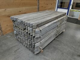 80x80mm hardhout gebruikt 200cm