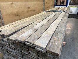 Oud vuren hout 20x10CM circa 400CM 