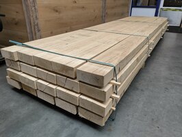 8x20cm eiken fijnbezaagd 400cm